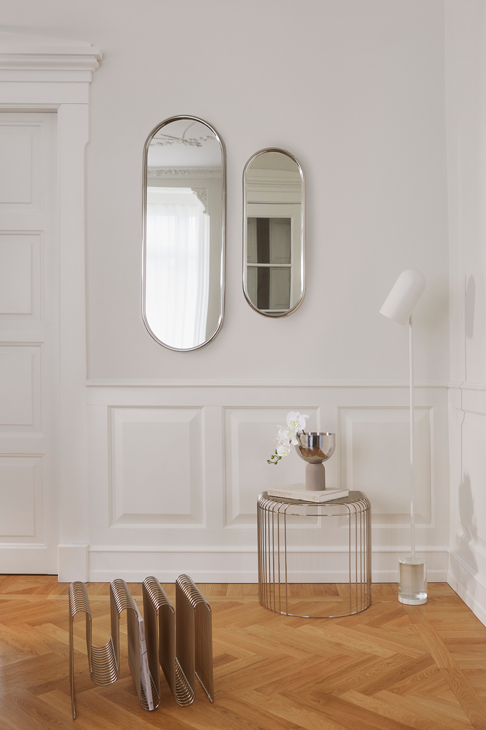 CURVA magazine holder CURVA magazine holder